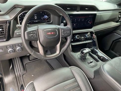 Used 2024 GMC Sierra 1500 AT4X image 4