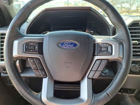 Used 2015 Ford F150 Platinum w/ Equipment Group 701A Luxury image 9