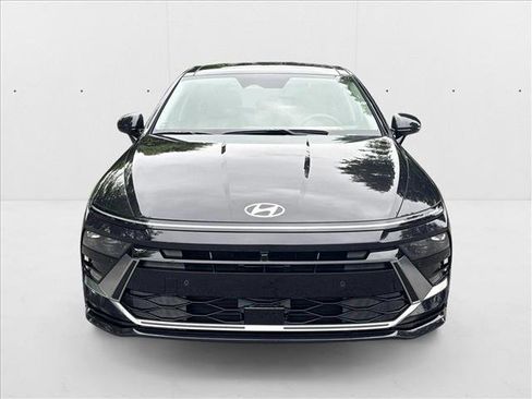 New 2025 Hyundai Sonata Limited FWD image 6
