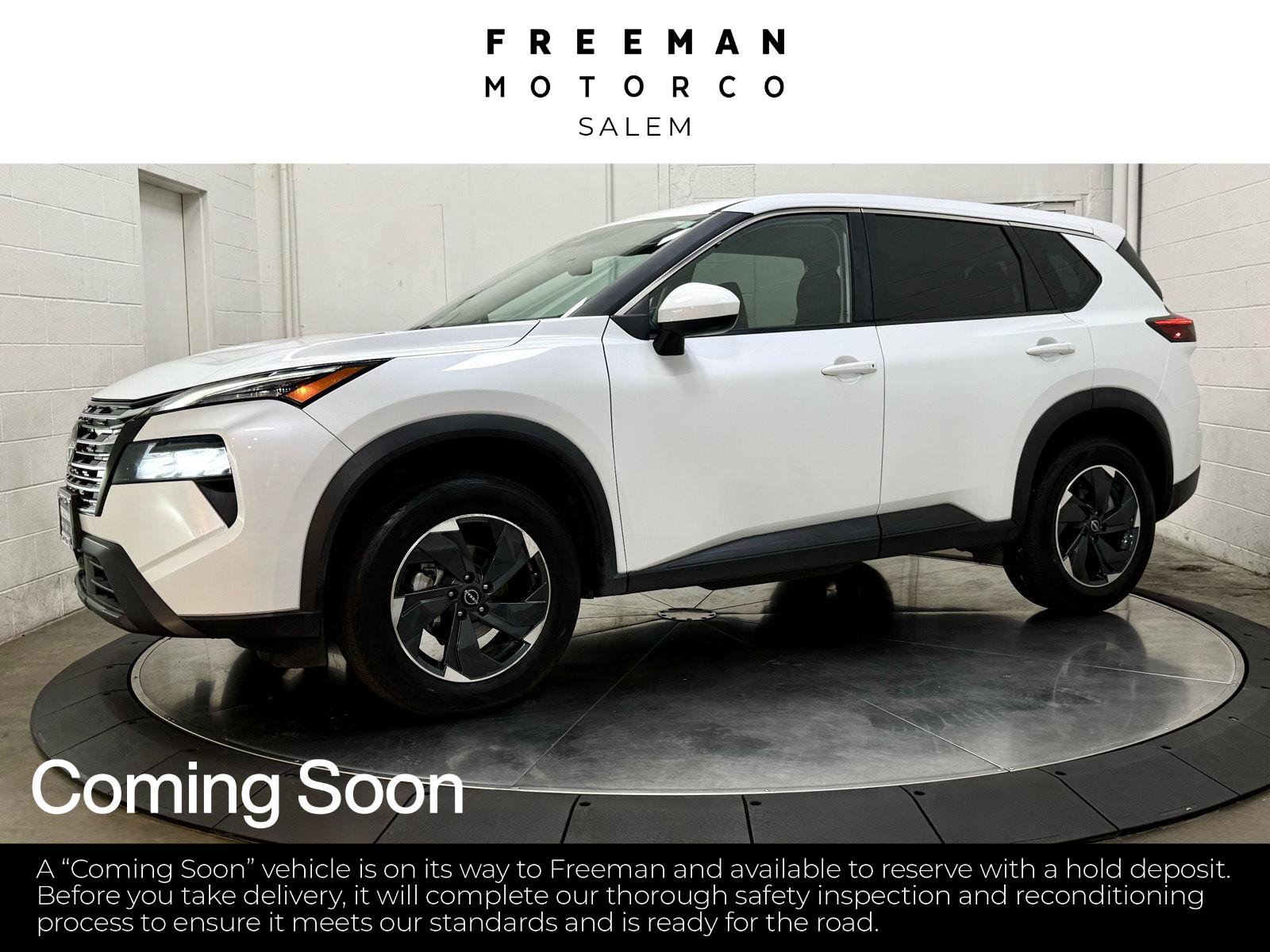 Used 2024 Nissan Rogue SV AWD/4WD image 1