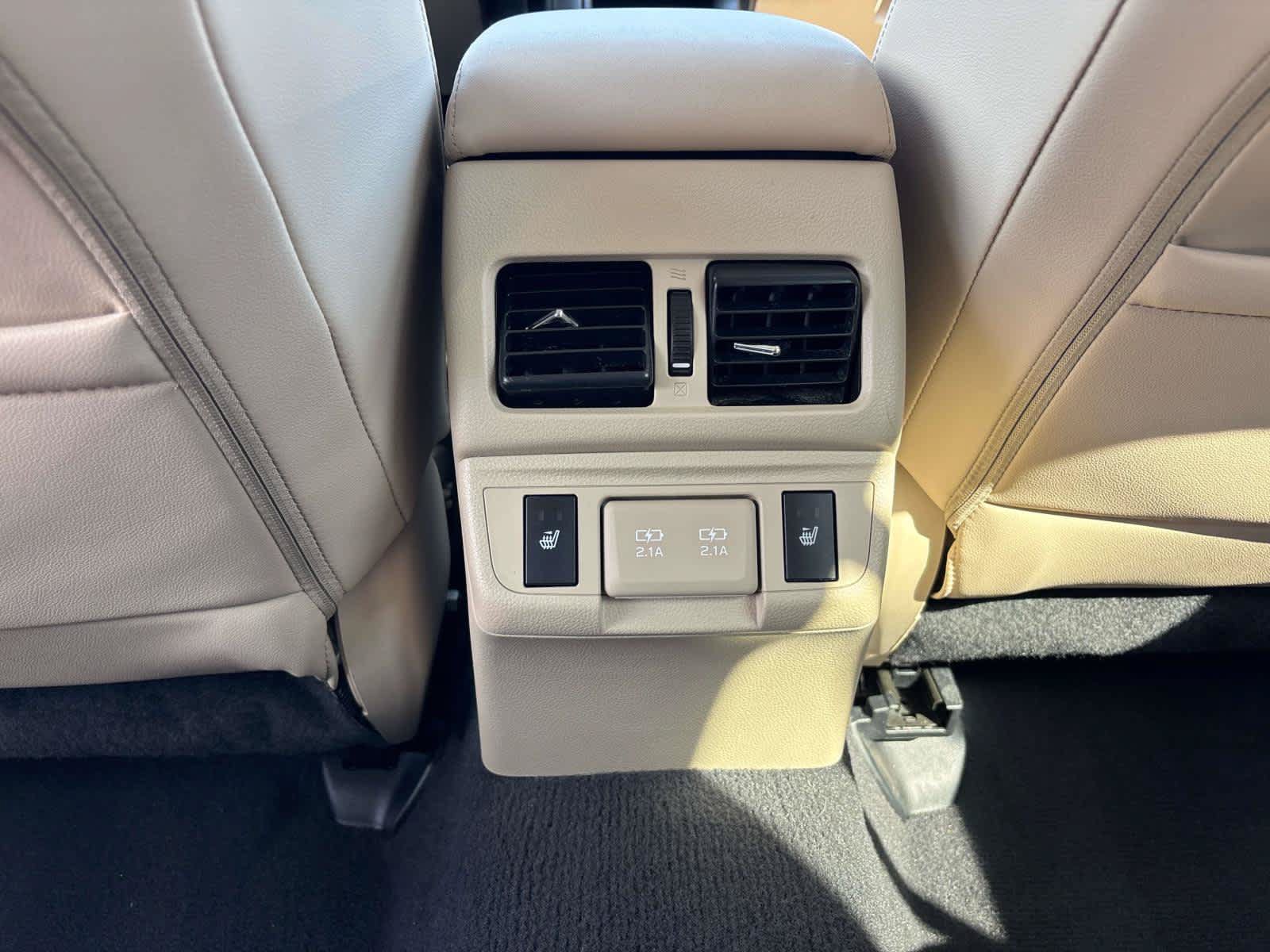 Used 2019 Subaru Outback 3.6R Limited AWD/4WD image 12