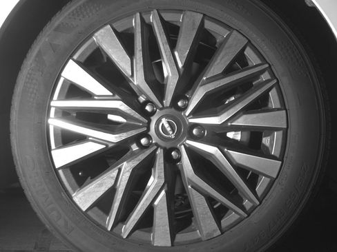 Used 2025 Nissan Altima 2.5 SV FWD image 13