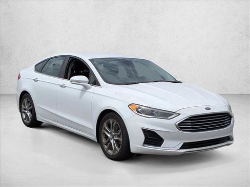 Used 2020 Ford Fusion SEL FWD image 3