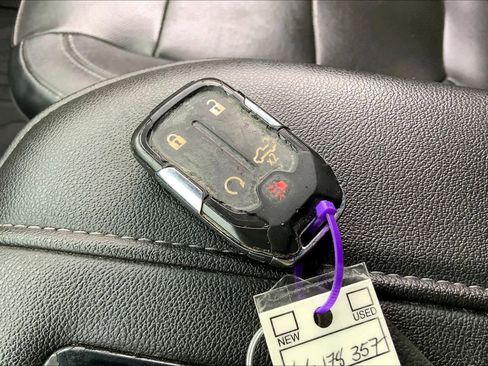 Used 2020 GMC Sierra 1500 SLT image 14