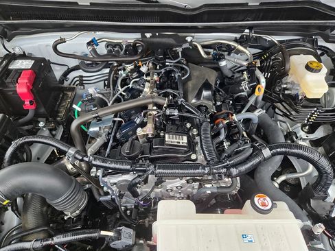 Used 2025 Toyota Tacoma SR5 AWD/4WD image 25
