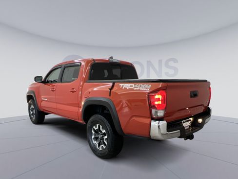 Used 2017 Toyota Tacoma TRD Off-Road w/ Tow Package (A/T) AWD/4WD image 7