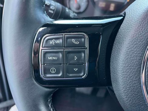 Used 2017 Jeep Wrangler Sahara image 21