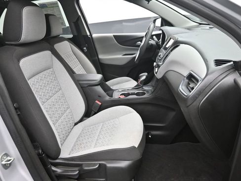 Used 2022 Chevrolet Equinox LT FWD image 9