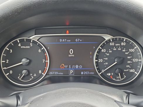 Used 2025 Nissan Altima 2.5 SV image 21