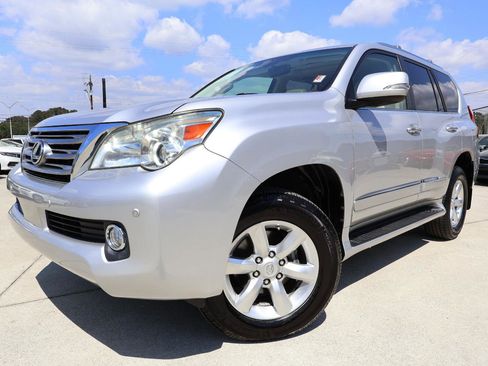 Used 2012 Lexus GX 460 w/ Comfort Plus Pkg image 2