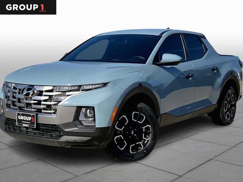 Used 2023 Hyundai Santa Cruz SE image 1