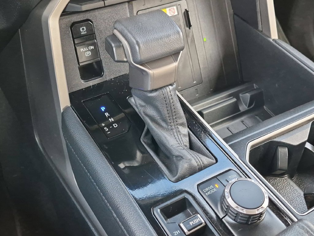 Used 2022 Toyota Tundra Limited w/ Power Package AWD/4WD image 13