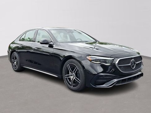 Certified 2026 Mercedes-Benz E 350 4MATIC Sedan image 3