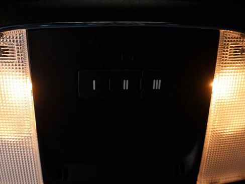 Used 2023 Dodge Charger R/T w/ Harman/Kardon Audio Group image 25