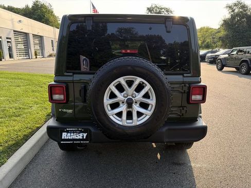 Used 2023 Jeep Wrangler Unlimited Sport w/ Sun And Sound Package AWD/4WD image 7