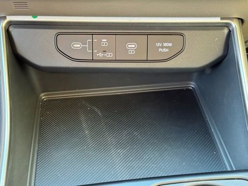 New 2026 Kia Carnival FWD image 21