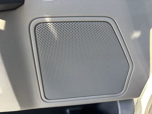 Used 2022 Ford F350 XL w/ Power Equipment Group image 19