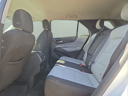Used 2019 Chevrolet Equinox LS w/ LS Convenience Package image 14