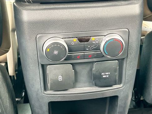 Used 2020 Ford Explorer Limited image 25