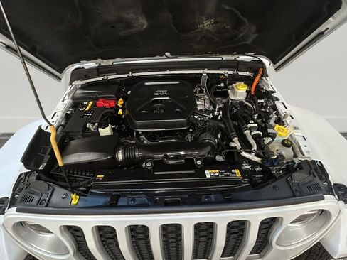 Used 2022 Jeep Wrangler Unlimited Sahara image 26