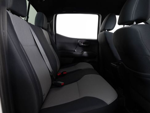 Used 2021 Toyota Tacoma TRD Off-Road w/ Technology Package AWD/4WD image 22