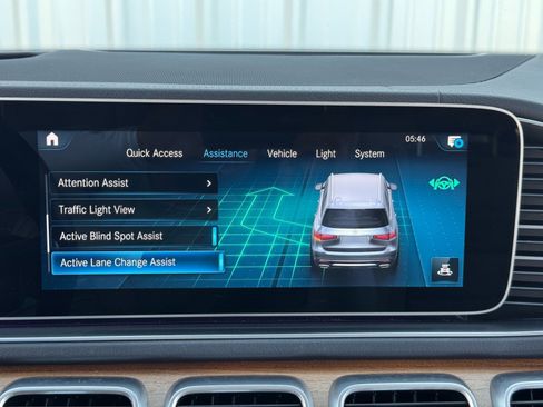 Used 2021 Mercedes-Benz GLS 580 4MATIC image 36