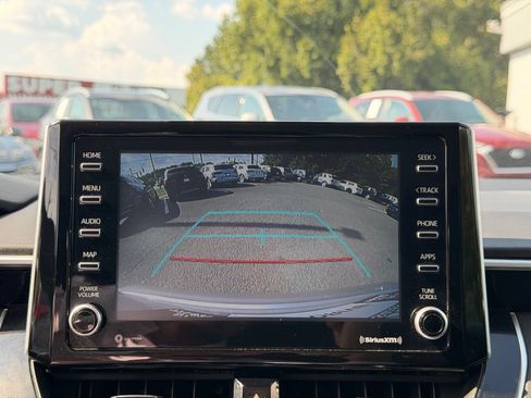 Used 2021 Toyota Corolla LE FWD image 21