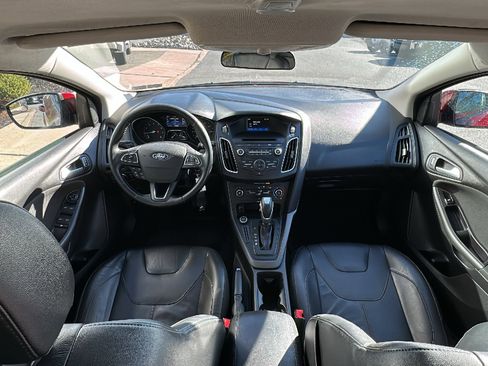 Used 2015 Ford Focus SE w/ Equipment Group 201A image 27