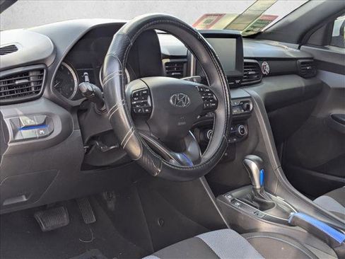 Used 2020 Hyundai Veloster 2.0 FWD image 11