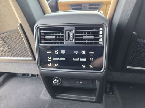 New 2025 Porsche Cayenne image 24