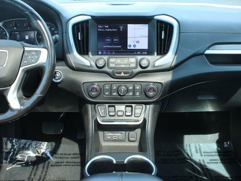 Used 2018 GMC Terrain SLT w/ Preferred Package FWD image 18