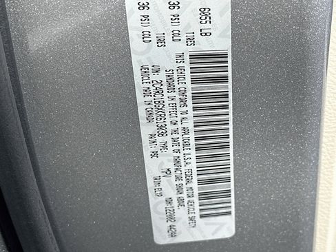 Used 2019 Chrysler Pacifica Touring-L FWD image 12