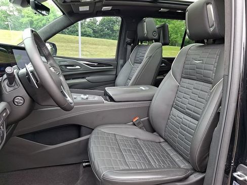Certified 2024 Cadillac Escalade V AWD/4WD image 15