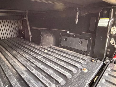 Used 2021 Toyota Tacoma SR5 w/ SR5 Appearance Package (SM) image 10