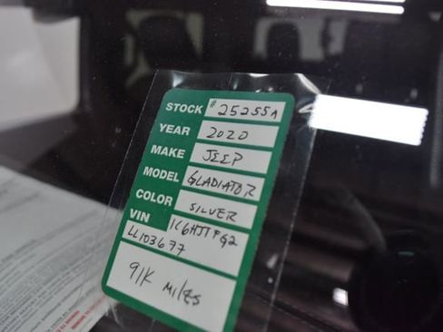 Certified 2020 Jeep Gladiator Overland image 20