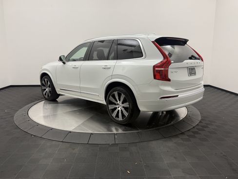 Certified 2024 Volvo XC90 B6 Ultimate w/ Protection Package Premier image 5