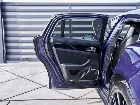 Used 2020 Porsche Panamera 4 image 27