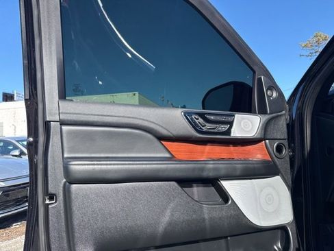 Used 2020 Lincoln Navigator Reserve w/ Equipment Group 208A Reserve image 42