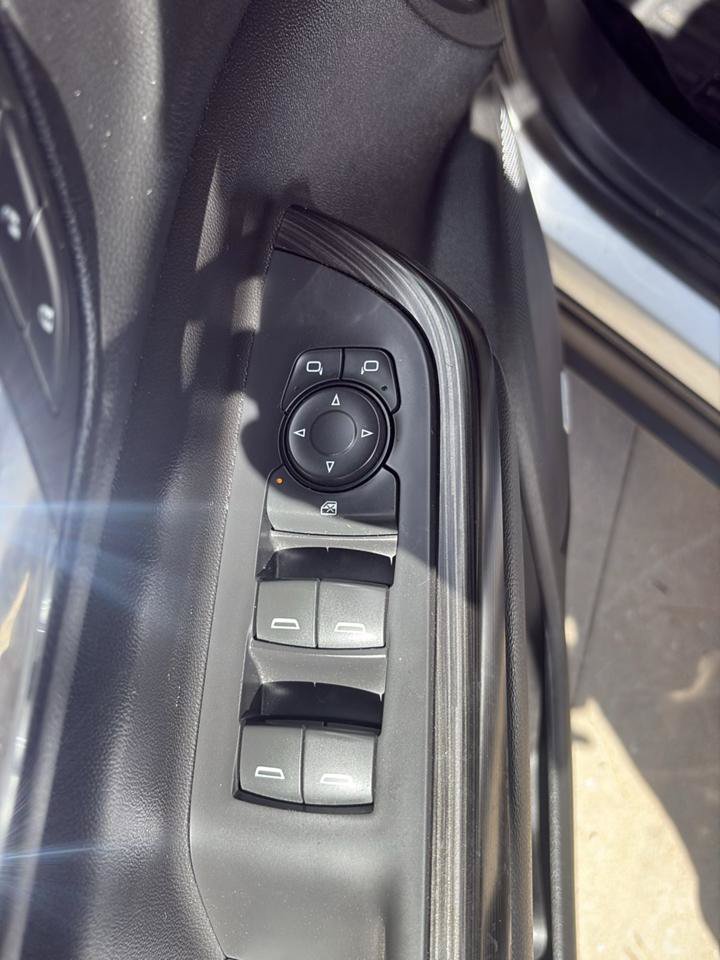 Used 2017 GMC Acadia SLT FWD image 8