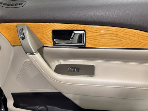 Used 2015 Lincoln MKX FWD w/ Equipment Group 101A image 11