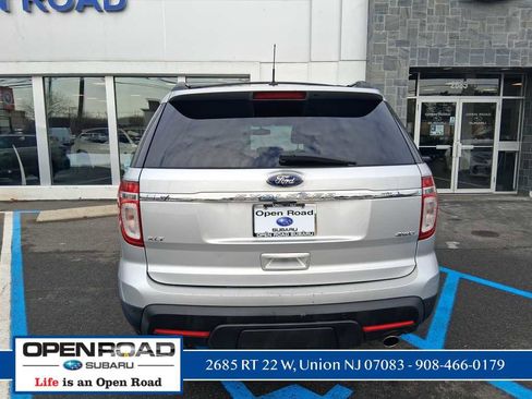 Used 2013 Ford Explorer XLT image 7