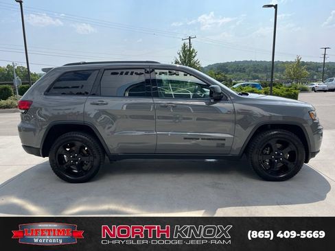 Used 2021 Jeep Grand Cherokee Freedom Edition AWD/4WD image 19