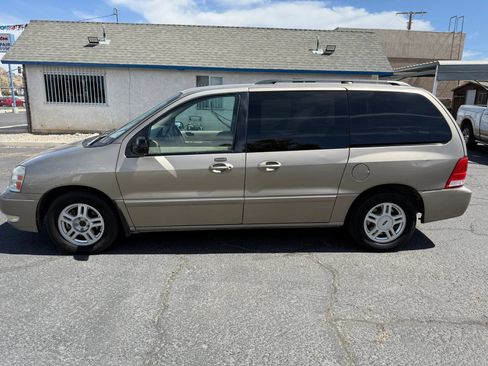 Used 2004 Ford Freestar SEL FWD image 3