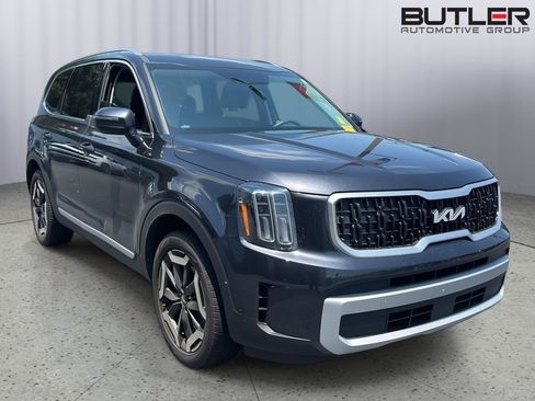Used 2025 Kia Telluride EX FWD image 6