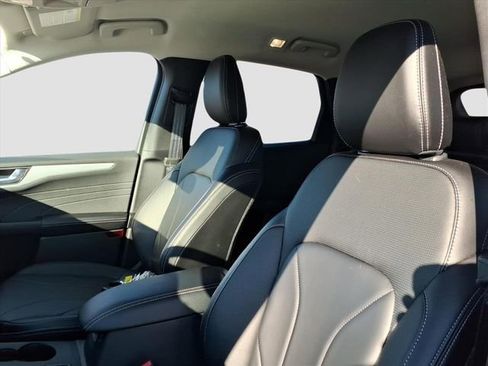 Used 2026 Ford Escape Platinum w/ Premium Technology Package image 18