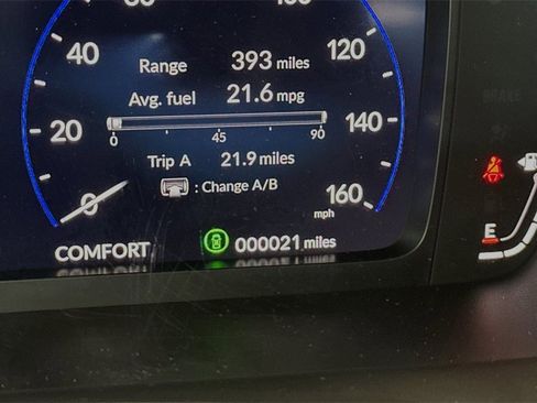 New 2025 Acura Integra image 22