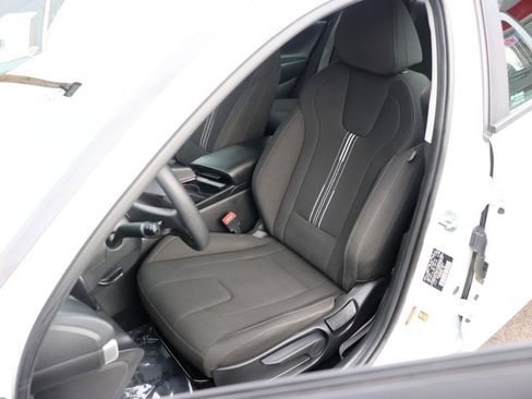 Used 2024 Hyundai Elantra SEL FWD image 11
