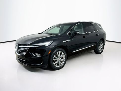 Used 2023 Buick Enclave Essence w/ Experience Buick Package FWD image 3
