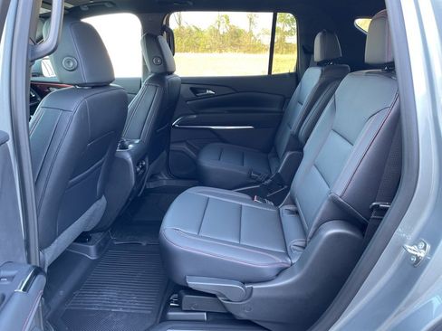 New 2026 Chevrolet Traverse Z71 w/ Driver Confidence Package image 27