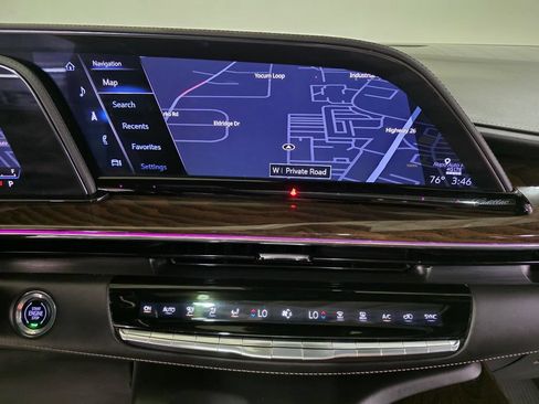 Used 2023 Cadillac Escalade ESV Sport Platinum w/ LPO, ONYX Package AWD/4WD image 24